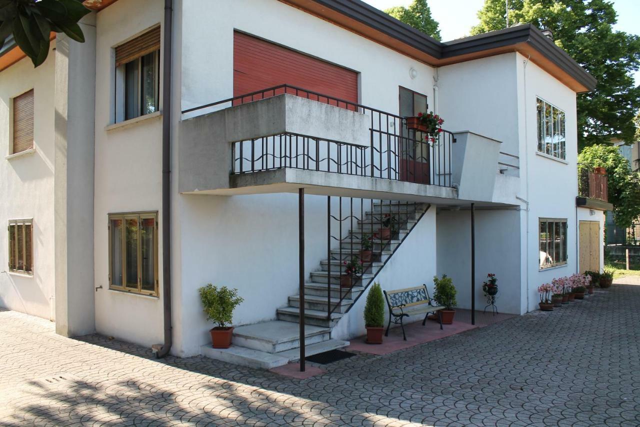Appartamento Le Magnolie Местре Екстер'єр фото